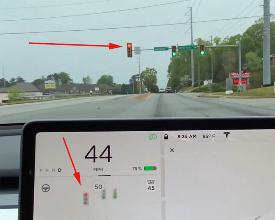 Tesla recognising traffic lights